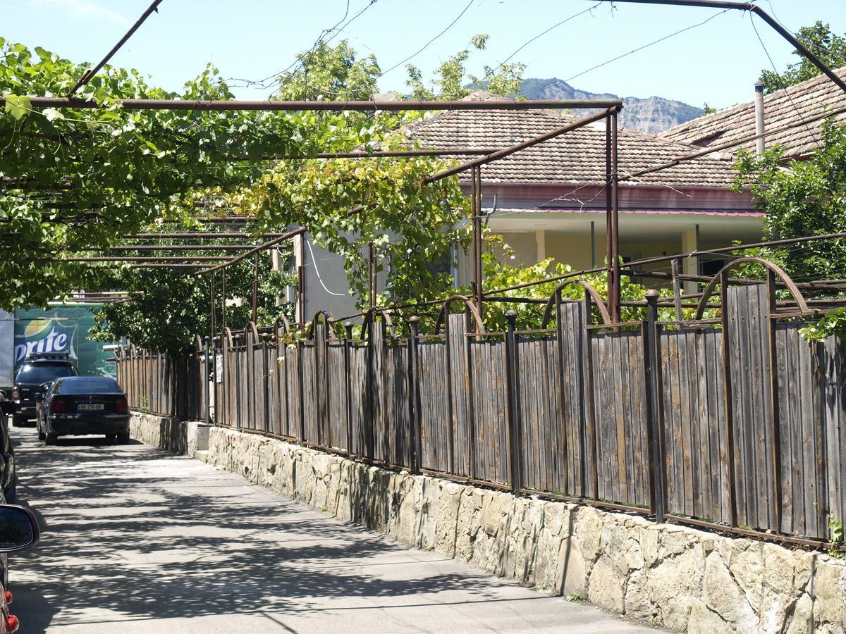 Guest House Ebralidze Mtsʼkhetʼa Exterior foto